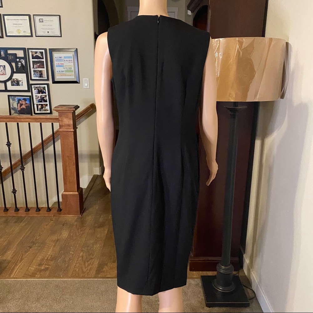 Dress - Picture 7 of 8